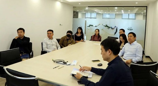 雙方參會人員就天然橡膠業(yè)務(wù)具體事宜進(jìn)行了交流 雙方參會人員就天然橡膠業(yè)務(wù)具體事宜進(jìn)行了交流