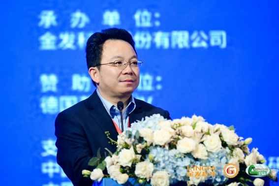國高材高分子材料產(chǎn)業(yè)創(chuàng)新中心有限公司董事長 寧紅濤 國高材高分子材料產(chǎn)業(yè)創(chuàng)新中心有限公司董事長 寧紅濤