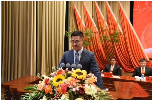 為此,興達將實現“四個轉變”,即從“模仿創新”到“自主創新”,從“以管理降成本”到“以創新降成本”,“利潤考核”向“成本考核”轉變 為此,興達將實現“四個轉變”,即從“模仿創新”到“自主創新”,從“以管理降成本”到“以創新降成本”,“利潤考核”向“成本考核”轉變