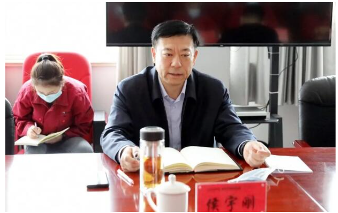 要強化資金管控，在資金融資模式、方式方法上尋求新突破，提高企業融資能力。  要高度重視疫情防控，嚴格落實防控措施，全力筑牢企業安全屏障。