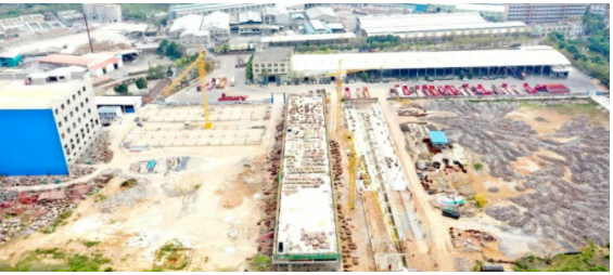 位于廣東省高州市金墩工業園的飛碟輪胎廠整體搬遷項目,按照項目進度建設正酣。 位于廣東省高州市金墩工業園的飛碟輪胎廠整體搬遷項目,按照項目進度建設正酣。