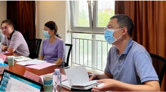 石化化工處在不到一個月的時間內連續收到中橡協兩份報告，一直從職能角度進行研究，并與相關司局進行溝通，開展了有關工作。