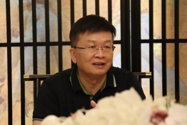 廣西飼料工業(yè)協(xié)會(huì)常務(wù)副會(huì)長(zhǎng)閉強(qiáng)主持 廣西飼料工業(yè)協(xié)會(huì)常務(wù)副會(huì)長(zhǎng)閉強(qiáng)主持