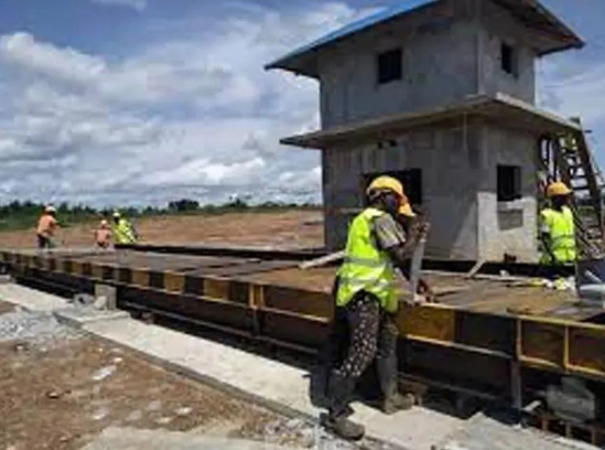利比里亞橡膠加工廠開(kāi)工建設(shè)