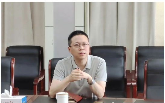 河南理工大學(xué)到天基輪胎考察 河南理工大學(xué)到天基輪胎考察