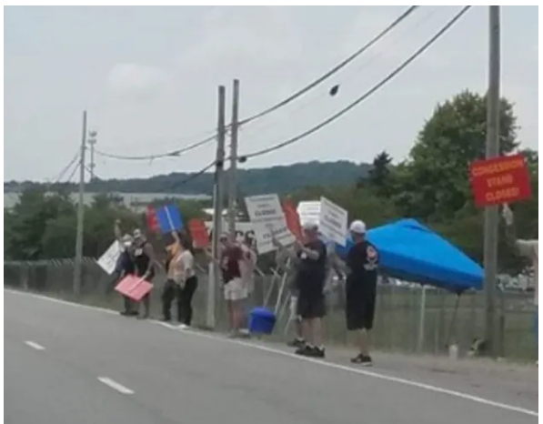 USW與米其林的勞資協議涵蓋該公司位于印第安納州韋恩堡和阿拉巴馬州塔斯卡盧薩的工廠2500名米其林員工,兩家工廠都生產乘用車和輕型卡車輪胎。 USW與米其林的勞資協議涵蓋該公司位于印第安納州韋恩堡和阿拉巴馬州塔斯卡盧薩的工廠2500名米其林員工,兩家工廠都生產乘用車和輕型卡車輪胎。