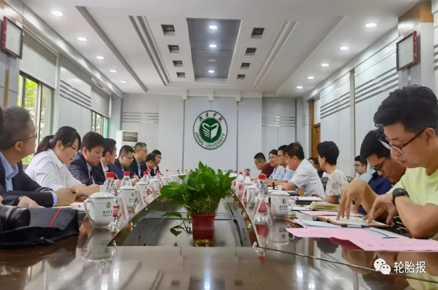 華勤集團總經理牛飛訪問濟寧學院 華勤集團總經理牛飛訪問濟寧學院