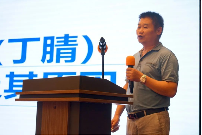 　凱迪西北橡膠有限公司高級工程師王永昌，分析了耐油密封產品用(丁腈)混煉膠常見問題及其原因。