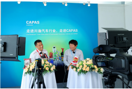CAPAS與魔方商學(xué)院共同推出的由多位嘉賓參與的線上直播活動(dòng),在展期3天中進(jìn)行了包括產(chǎn)品推介、上下游供需對(duì)話及行業(yè)熱點(diǎn)分享等在內(nèi)的精彩環(huán)節(jié),共吸引了34,850人次觀看,以線上線下聯(lián)動(dòng)的方式極大豐富了展會(huì)的參與人群,為業(yè)內(nèi)人士提供了更充裕的資源分享與商業(yè)交流的機(jī)會(huì)。 CAPAS與魔方商學(xué)院共同推出的由多位嘉賓參與的線上直播活動(dòng),在展期3天中進(jìn)行了包括產(chǎn)品推介、上下游供需對(duì)話及行業(yè)熱點(diǎn)分享等在內(nèi)的精彩環(huán)節(jié),共吸引了34,850人次觀看,以線上線下聯(lián)動(dòng)的方式極大豐富了展會(huì)的參與人群,為業(yè)內(nèi)人士提供了更充裕的資源分享與商業(yè)交流的機(jī)會(huì)。