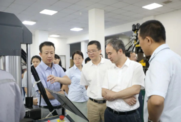寧波市科技局黨組成員、副局長陳善福蒞臨建新開展“三強三促”專項調研