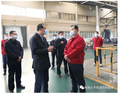 區委書記到輪胎公司檢查指導工作 區委書記到輪胎公司檢查指導工作