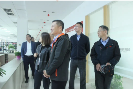 工廠組隊,參觀大型輪胎經銷商 工廠組隊,參觀大型輪胎經銷商
