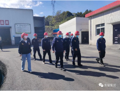 王耀強調，要強化政治自覺和責任擔當，層層壓實責任，抓實抓細防風險、保安全各項工作，切實織密織牢疫情防控和安全生產的“安全網”。要嚴格執行“疫情要防住、生產要安全”的工作方針，采取有力有效措施，真正做到“兩手抓”“兩手硬”。
