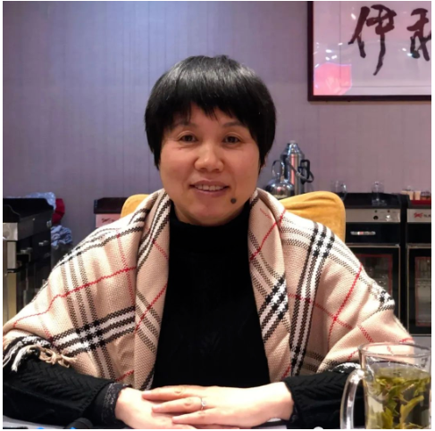 冉平會長對2022年做了工作總結,她說道,這一年,這三年,變局無限加速,甘肅省輪胎業(yè)迎來了一個又一個的困難,輪胎漲價,市場萎縮,貨款拖欠,大疫后的秩序重建,2023年,相信甘肅省輪胎業(yè)會迎來一個全新的曙光。 冉平會長對2022年做了工作總結,她說道,這一年,這三年,變局無限加速,甘肅省輪胎業(yè)迎來了一個又一個的困難,輪胎漲價,市場萎縮,貨款拖欠,大疫后的秩序重建,2023年,相信甘肅省輪胎業(yè)會迎來一個全新的曙光。