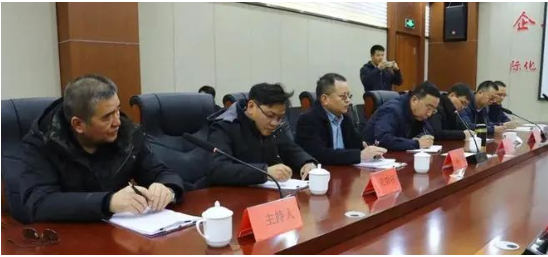 中化二建集團有限公司第五分公司總經理韓亞軍表示,蘭州金剛輪胎有限責任公司改擴建項目是甘肅省重點工程,此次達成的戰略合作,將加大人力物力投入,以一流的管理、一流的技術、一流的服務,與相關單位密切配合,把項目建設成為精品工程。 中化二建集團有限公司第五分公司總經理韓亞軍表示,蘭州金剛輪胎有限責任公司改擴建項目是甘肅省重點工程,此次達成的戰略合作,將加大人力物力投入,以一流的管理、一流的技術、一流的服務,與相關單位密切配合,把項目建設成為精品工程。