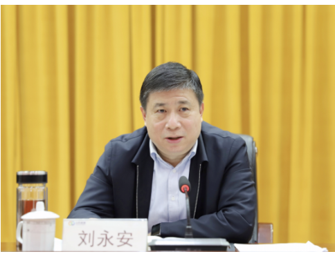 棗礦橡膠公司召開2023年工作會議暨2022年度總結表彰會議。 棗礦橡膠公司召開2023年工作會議暨2022年度總結表彰會議。
