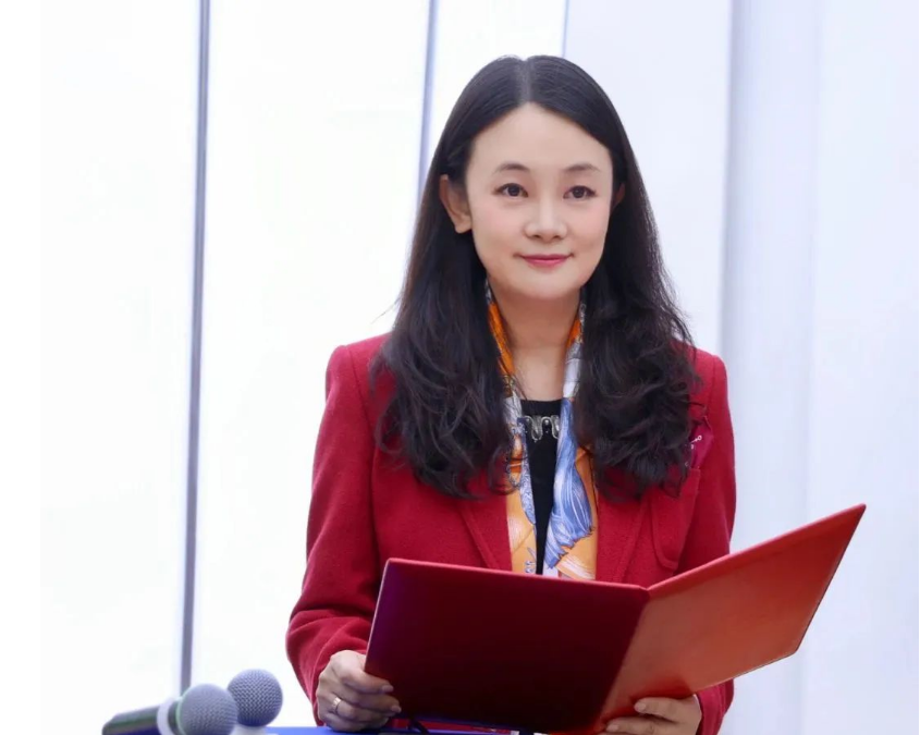 以此次500公里輸送帶供貨里程碑為契機，寶通必將持續(xù)修煉內(nèi)功，嚴格貫徹高可靠、零缺陷的大質(zhì)量觀，落實綠色化、智能化、一體化、全球化的新“四化”戰(zhàn)略，為更多的客戶提供更好的產(chǎn)品和更優(yōu)的服務(wù)。
