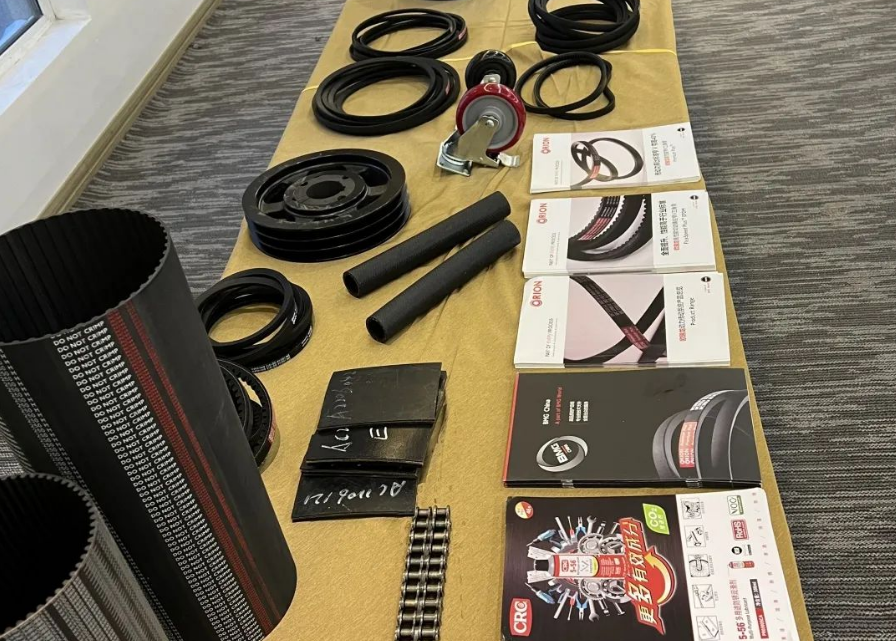 推廣會現場，鳳凰智造研究院詳細介紹了三力士高性能帶產品，為大家提供了更好的了解和認識。同時，BMG應用工程師樊強介紹了工業品產品，讓大家對皮帶之外的其他工業品更加滲透。