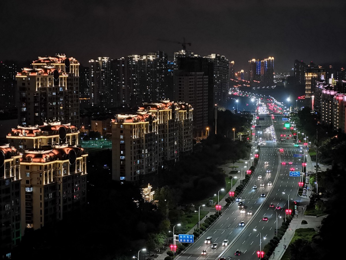 據中國汽車工業協會發布的數據，2023年1月份汽車產銷分別完成159.4萬輛和164.9萬輛，環比分別下降33.1%和35.5%，同比分別下降34.3%和35%。