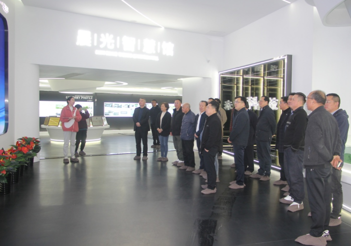 會議上，涂料行業協會秘書長丁智向與會代表匯報了2022年協會工作總結和2023年工作計劃，并提出了具體措施。該工作報告隨后經經理事會討論一致通過。大會還聽取了輪值會長安敏琦所做的《2022年協會財務報告》，并獲得審議通過。大會宣布關于協會人事調整提交江蘇省涂料行業協會第四屆理事會，提交大會審議并獲得通過。