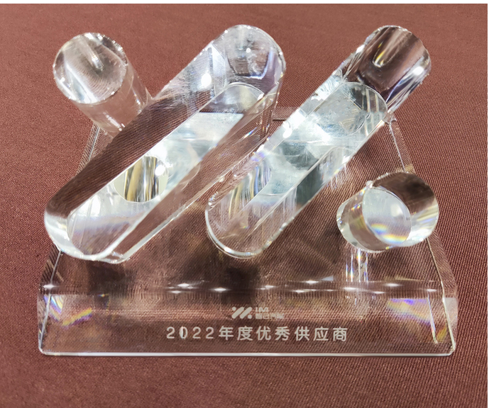 倍耐力在2023年智己汽車合作伙伴大會上獲得了"2022年度優秀供應商"的稱號，這代表智己汽車對倍耐力自合作以來所提供的高質量、高標準服務的認可。