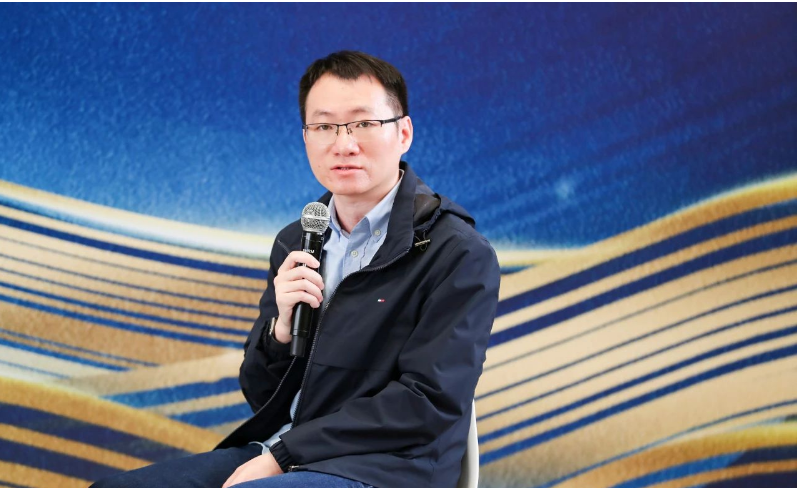 據中策橡膠的相關人士表示，這種商業模式轉變的背后離不開數字化技術的支持。通過數字化技術的應用，中策橡膠可以更好地了解客戶使用輪胎的情況，并根據不同的使用場景和路況來匹配不同的輪胎，以實現更好的客戶體驗和服務。此舉也標志著中策橡膠在數字化技術領域的領先地位，引領整個行業進入數字化轉型的新高地。