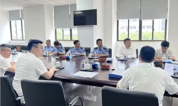 調研診斷組根據《商業秘密保護管理與服務規范評估表》與中瑞公司負責人進行了溝通了解，并對公司的商業秘密管理與規范情況進行了初步評估。他們實地考察了公司的商業秘密保護辦公室和研發中心等重點區域，針對公司在商業秘密保護過程中的問題提出了改進意見和建議。