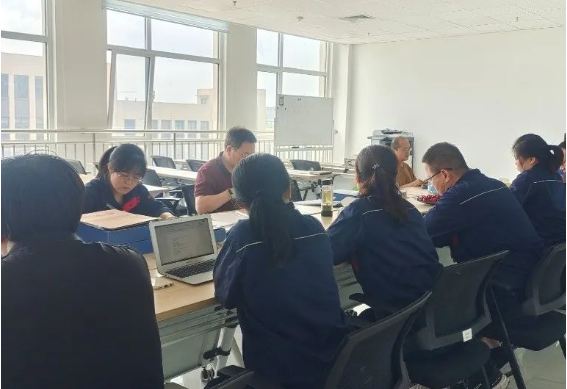 金能化學(xué)(青島)有限公司質(zhì)檢中心順利通過了CNAS(中國合格評定國家認(rèn)可委員會(huì))監(jiān)督+擴(kuò)項(xiàng)評審。