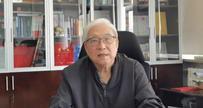 在論壇上，兩位中國工程院院士分別發(fā)來視頻致辭，給輪胎界的工程技術(shù)人員寄予了深情的祝福。