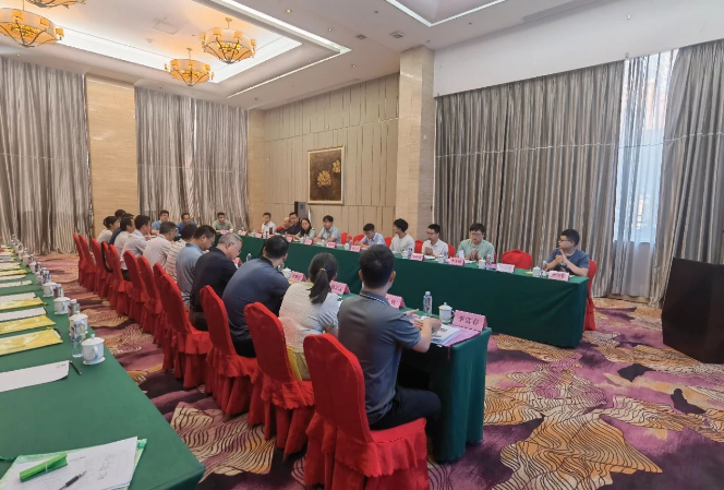 廣墾橡膠集團召開了《2023年天然橡膠采收加工關鍵技術及其裝備研究》項目推進會，為進一步提升科技創新，賦能天然橡膠產業的發展，助推全產業鏈高質量發展。