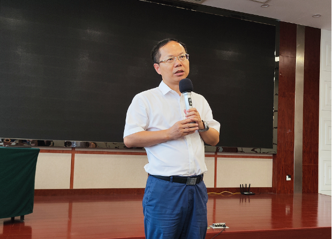 通過此次培訓，橡膠制品行業的從業者們將更加深入地了解“雙碳”政策的要求和重要性，為推動行業綠色低碳發展作出積極貢獻。