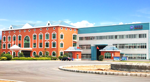 河南省工信廳宣布了2023年河南省制造業(yè)頭雁企業(yè)和重點培育企業(yè)的名單。在這份備受矚目的名單中，河南通達電纜股份有限公司脫穎而出，榮獲2023年河南省制造業(yè)頭雁企業(yè)的殊榮。