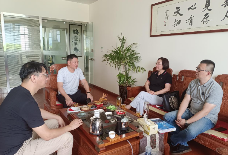針對當前錯綜復雜的經濟新形勢，企業的呼聲是協會工作的重點。在這一背景下，寧波涂裝協會秘書長吳曉明一行走訪了多家企業，直接與企業代表進行交流，傾聽他們的聲音，詳細了解企業需求，為解決問題提供協助。