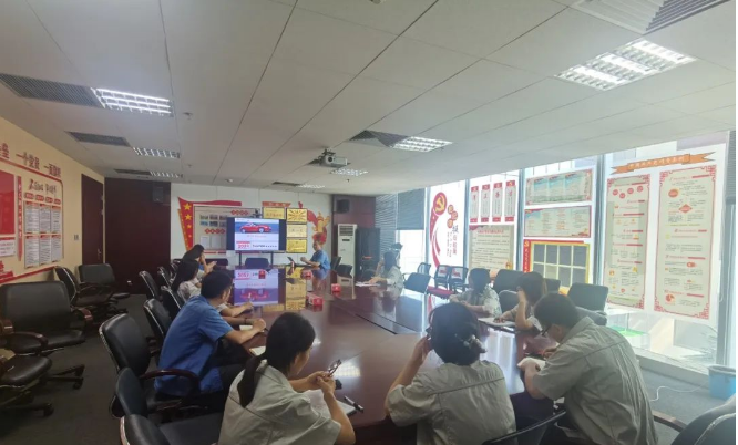 據了解，延長橡膠對2023年的發展制定了新的目標，積極進行經營模式的調整以推動產銷平衡。他們堅持著“擴增量與調結構”雙管齊下的原則，努力完成全年目標任務。上半年，延長橡膠在全鋼市場完成了全年銷售目標的58%，而在半鋼市場，銷售目標達到了54%。