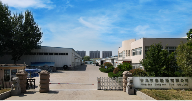 青島東森公司作為山東省最具規模和品牌優勢的輪胎運營服務商，自2022年開始代理運營海福萊輪胎。他們充分發揮著在山東輪胎市場深耕20余年的經驗，以及倉配和銷售團隊的專業實力。此外，海福萊輪胎在山東市場上的穩定耐磨口碑以及新能源車輪胎系列的推出也為他們的成功合作提供了有力支持。