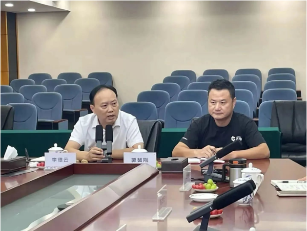 嘉寶莉油墨事業(yè)部九月月會(huì)暨第三季度工作總結(jié)會(huì)議已圓滿落幕，但嘉寶莉油墨事業(yè)部表示將繼續(xù)努力，堅(jiān)決打贏第四季度沖刺攻堅(jiān)戰(zhàn)，朝超30%的增長目標(biāo)前進(jìn)。