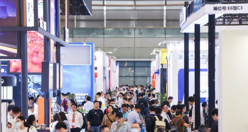 亞洲國際動力傳動與控制技術展覽會(PTC展會)于10月27日在上海新國際博覽中心圓滿落幕，本次展會吸引了來自全球的超過1700家企業參展，占據近10萬平方米的展覽場地，展示了高端裝備核心部件和解決方案。