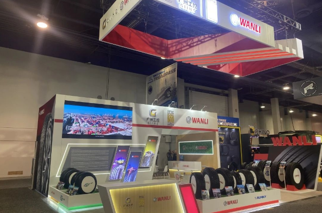美國拉斯維加斯國際改裝車展覽會(SEMA SHOW)于10月31日至11月3日在拉斯維加斯會展中心盛大開展，SEMA改裝展被譽為北美地區首屈一指的改裝展，與德國埃森改裝展、東京改裝展齊名，堪稱世界三大改裝展。萬力輪胎公司攜帶超過十款明星產品參展，令觀眾大開眼界。