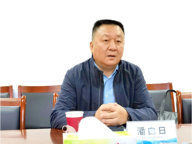 潘白日對(duì)中國(guó)涂料工業(yè)協(xié)會(huì)一直以來(lái)對(duì)江西省涂料行業(yè)協(xié)會(huì)的支持表示感謝，并介紹了江西省涂料行業(yè)協(xié)會(huì)的組織結(jié)構(gòu)和發(fā)展歷程。他表示，希望未來(lái)能夠繼續(xù)得到中國(guó)涂料工業(yè)協(xié)會(huì)的大力支持，加強(qiáng)雙方的合作，促進(jìn)涂料行業(yè)的配套建設(shè)，走上健康、高質(zhì)量發(fā)展的道路。